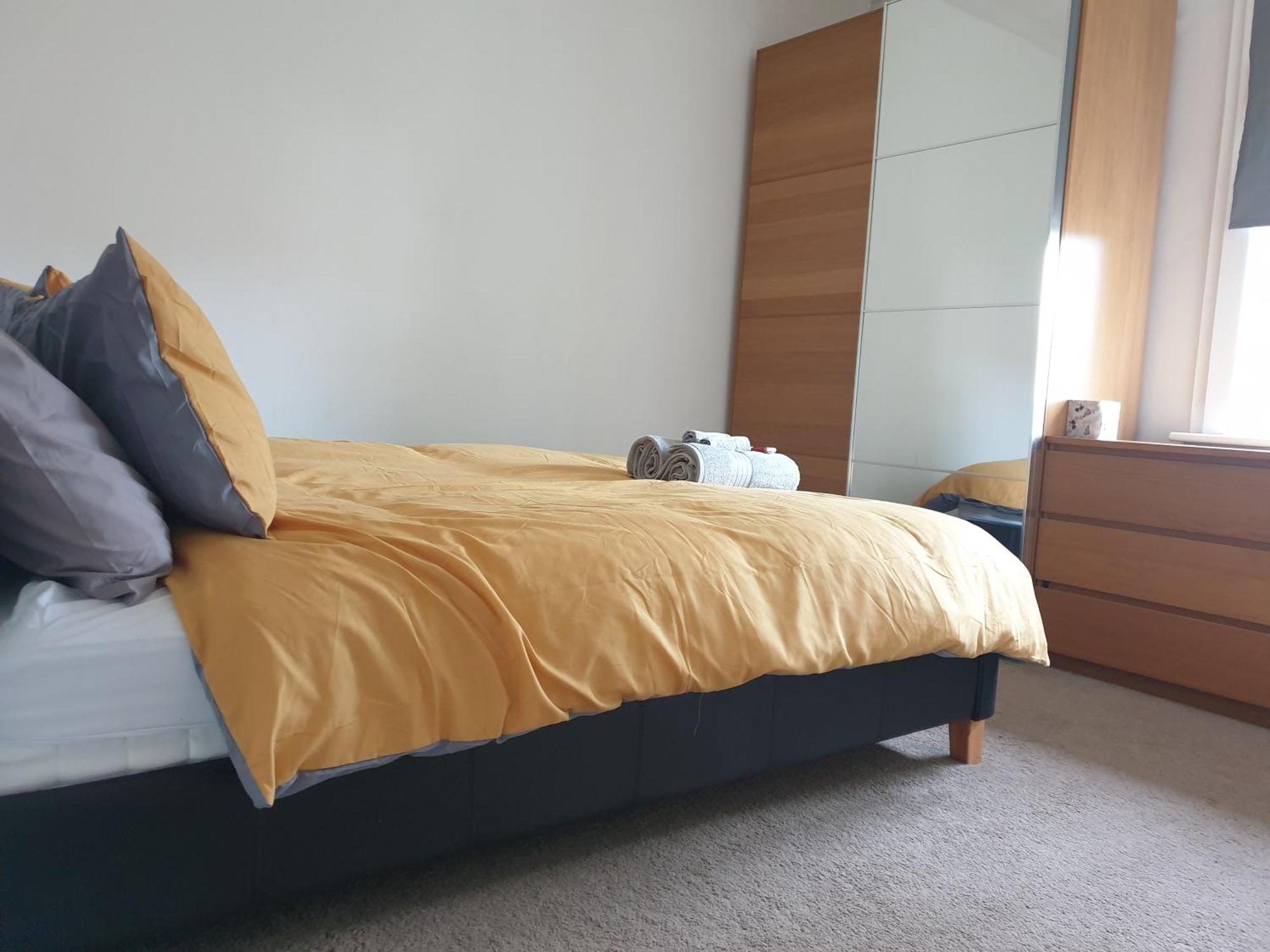Luxury 1-Bed Apartment With Stunning City Views Perfect For Short Stays In London Bagian luar foto